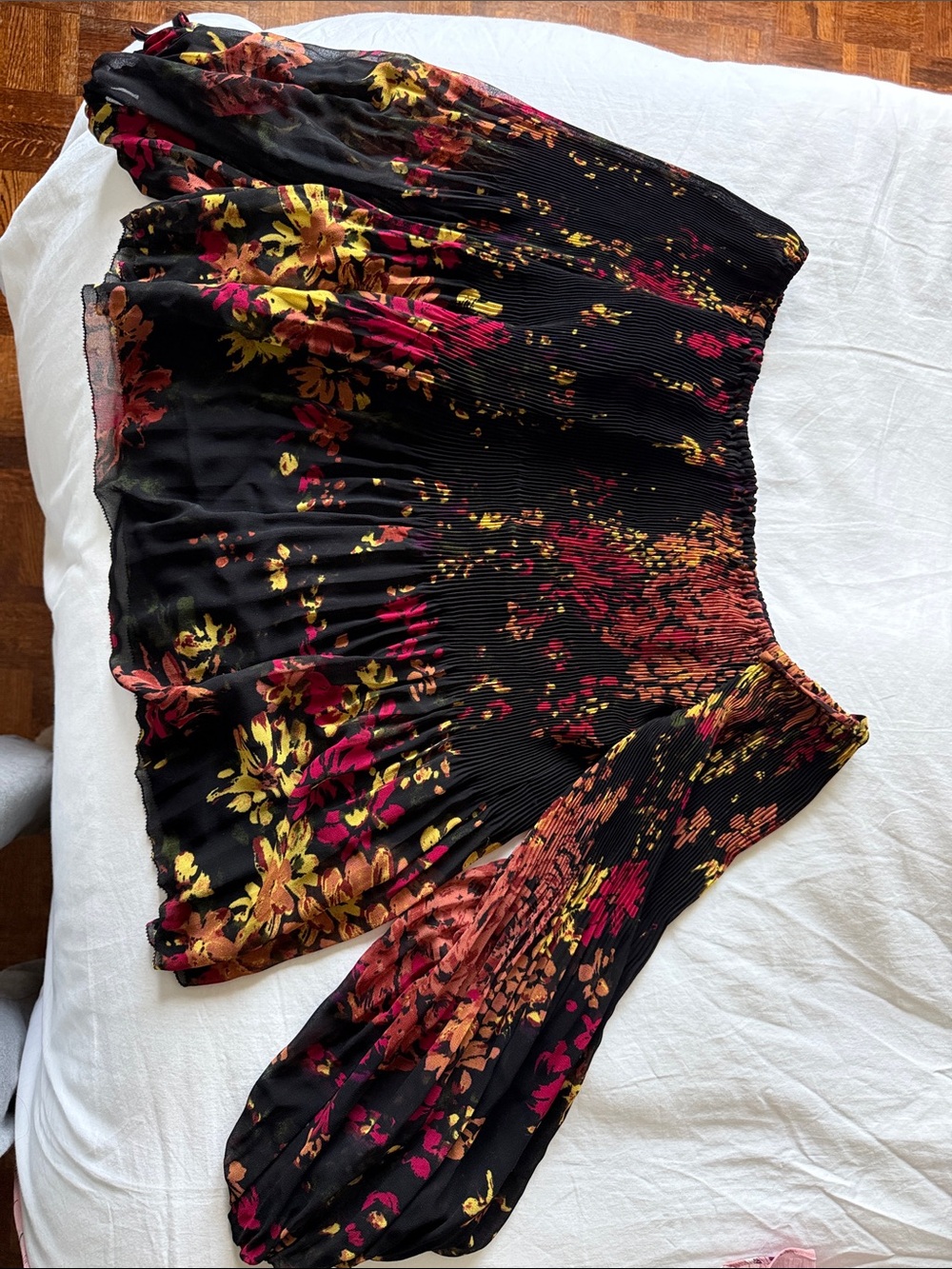 Black Floral Off-Shoulder Pleated Blouse